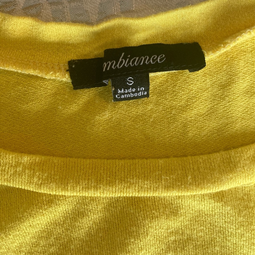 Yellow short sleeve